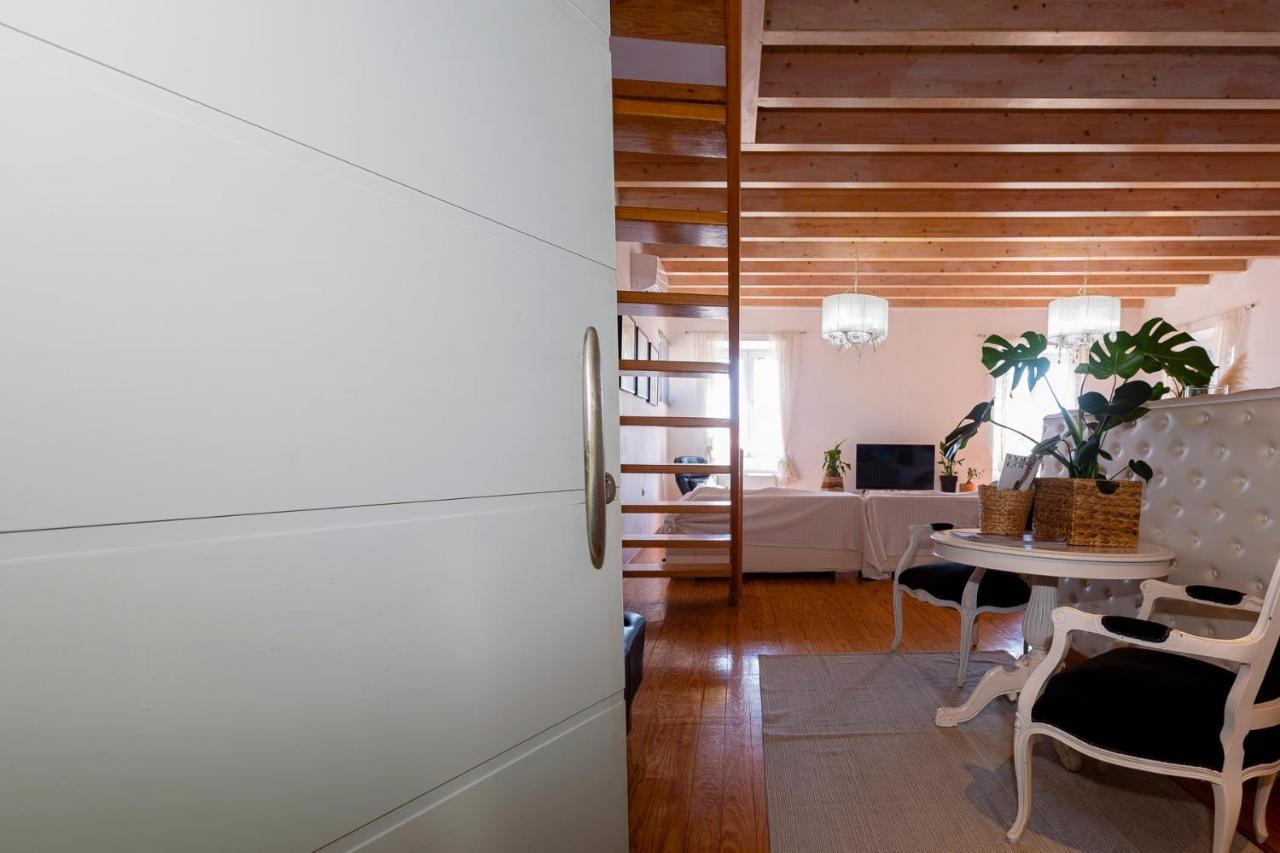 Artist Loft Apartment
